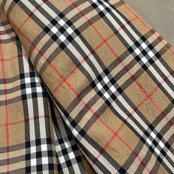 Vintage 1980s Burberry trench coat - Picture 5 of 7